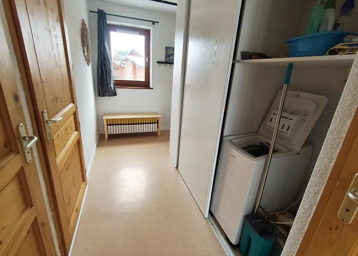 Les Eterlous N44 2p6 Apartment